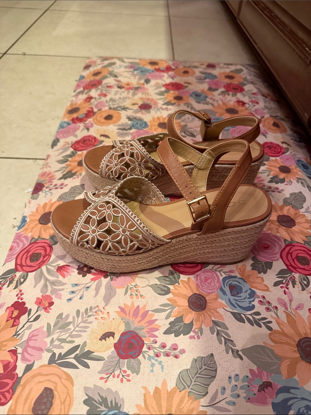 Women’s Tan Wedge Sandals with White Laser-Cut Detail